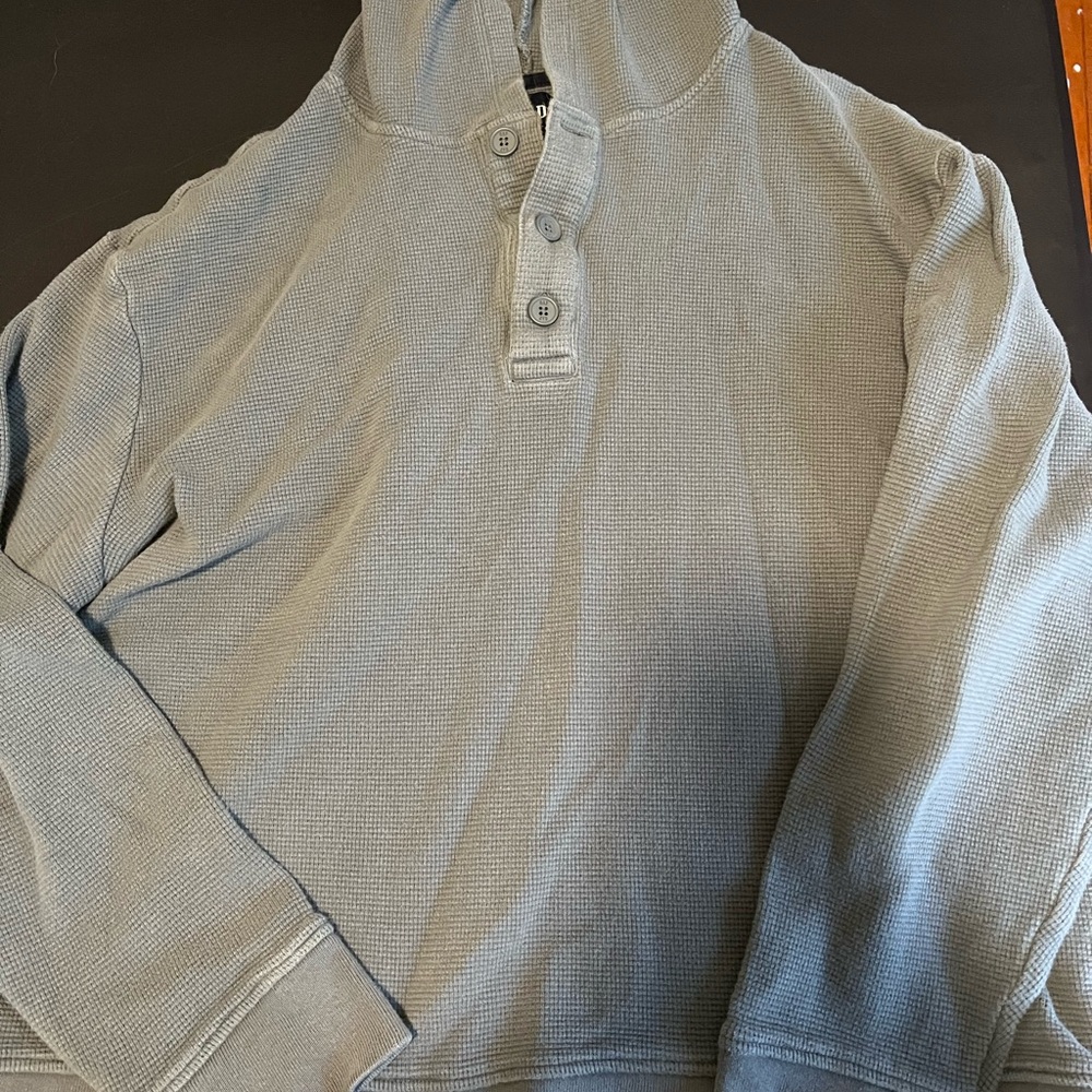 GAP Men's Light Blue Henley Sweater